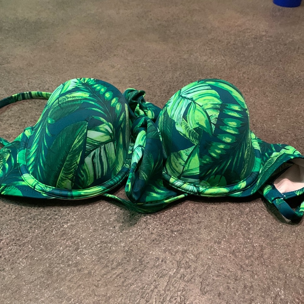 Shade and Shore bikini criss-cross back tie top